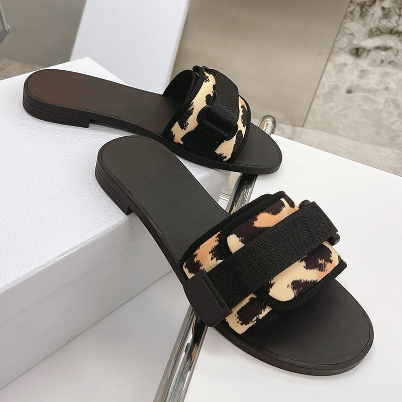 Velcro Sandals With Flat Bottoms
